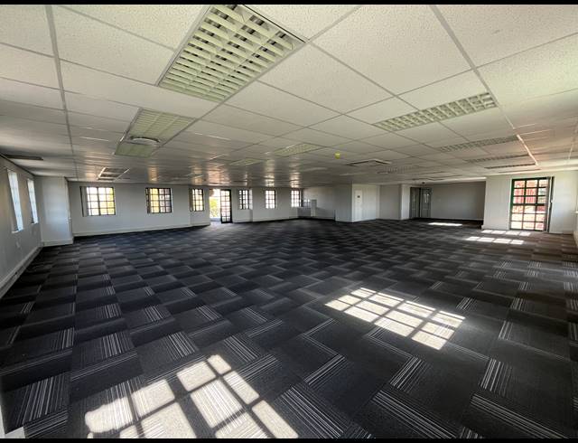 256M² OFFICE TO LET IN CLAREMONT